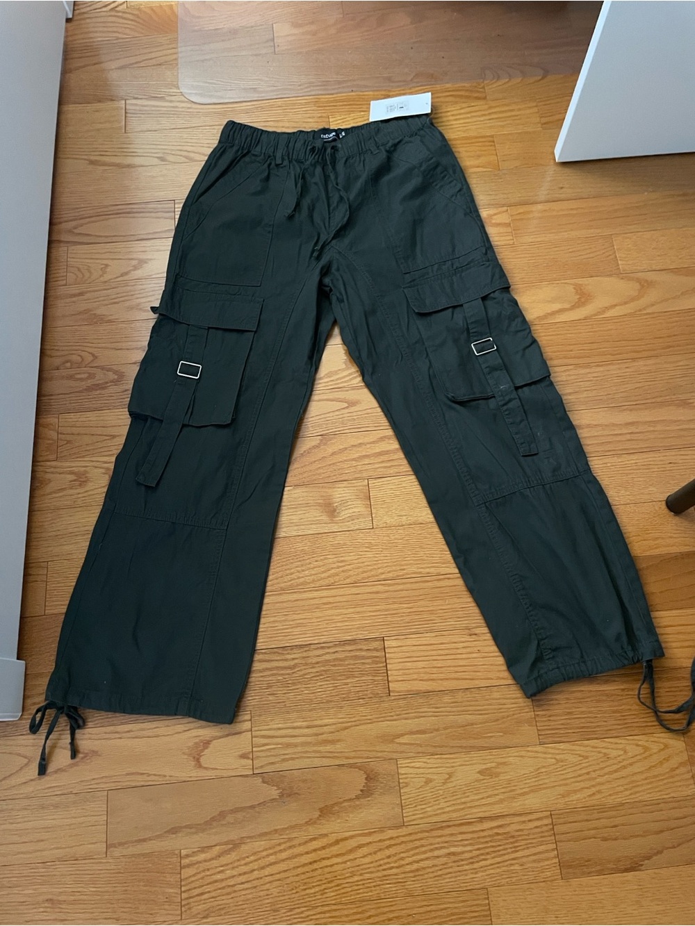 Women’s  Dark Green Cargo Pants with Utility Pockets net
